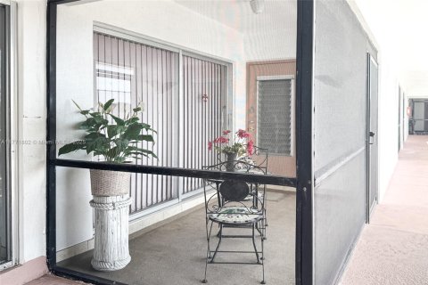 Condominio en venta en Hallandale Beach, Florida, 1 dormitorio, 52.4 m2 № 1868806 - foto 7