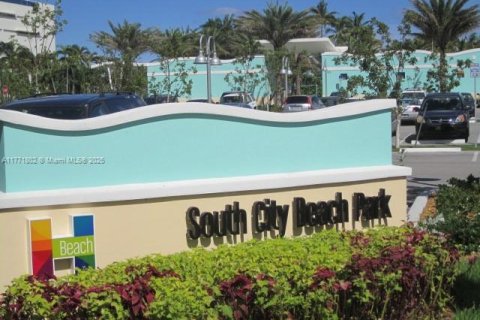 Condominio en venta en Hallandale Beach, Florida, 1 dormitorio, 52.4 m2 № 1868806 - foto 17
