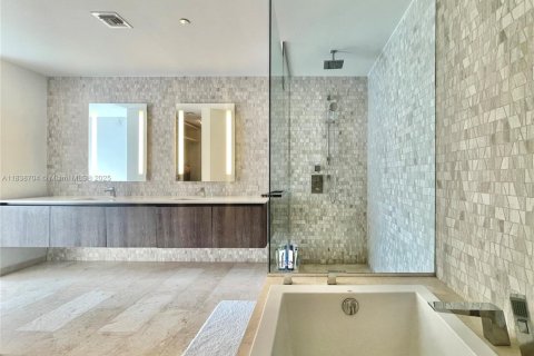 Купить кондоминиум в Майами, Флорида 2 спальни, 111.67м2, № 1825469 - фото 8
