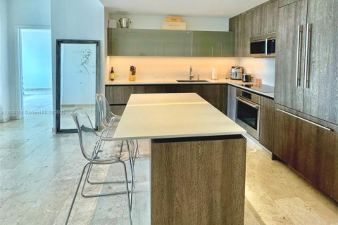 Купить кондоминиум в Майами, Флорида 2 спальни, 111.67м2, № 1825469 - фото 3