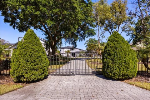 Casa en venta en Winter Park, Florida, 4 dormitorios, 371.61 m2 № 1581839 - foto 1