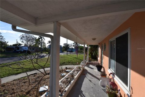 House in Dunedin, Florida 2 bedrooms, 105.26 sq.m. № 1448078 - photo 6