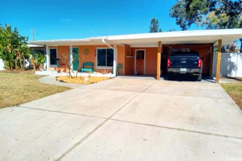 House in Dunedin, Florida 2 bedrooms, 105.26 sq.m. № 1448078 - photo 2