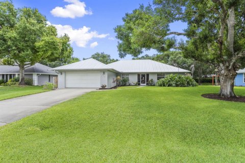 House in Vero Beach, Florida 4 bedrooms, 181.25 sq.m. № 2086301