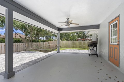 House in Vero Beach, Florida 4 bedrooms, 181.25 sq.m. № 2086301 - photo 26