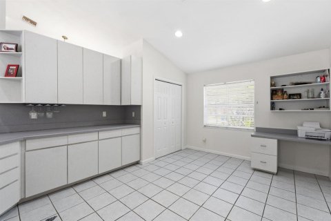 House in Vero Beach, Florida 4 bedrooms, 181.25 sq.m. № 2086301 - photo 13