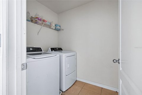 Casa en venta en Winter Haven, Florida, 5 dormitorios, 239.41 m2 № 2167219 - foto 12