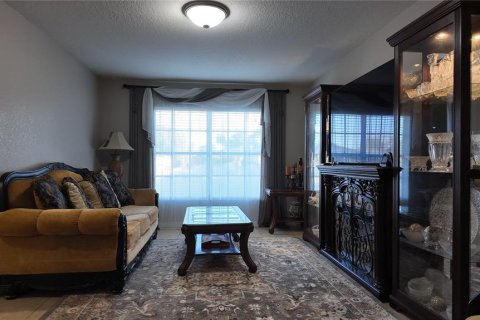 Casa en venta en Spring Hill, Florida, 4 dormitorios, 208.1 m2 № 1796850 - foto 15