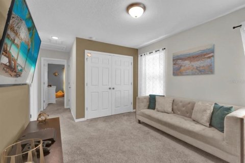 Adosado en venta en Kissimmee, Florida, 5 dormitorios, 213.12 m2 № 2101756 - foto 13