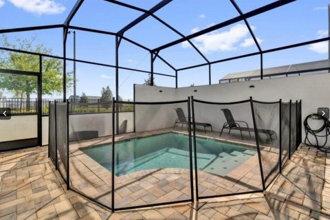 Adosado en venta en Kissimmee, Florida, 5 dormitorios, 213.12 m2 № 2101756 - foto 27
