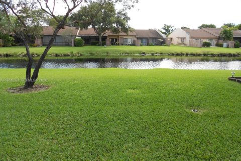 Casa en venta en Plantation, Florida, 2 dormitorios, 98.66 m2 № 2031888 - foto 2