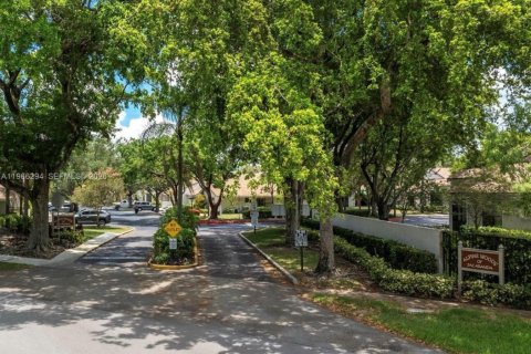 Casa en venta en Plantation, Florida, 2 dormitorios, 98.66 m2 № 2031888 - foto 8