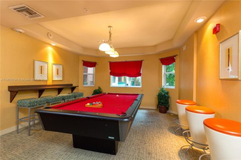 Condominio en alquiler en South Miami, Florida, 2 dormitorios, 93.83 m2 № 1954348 - foto 17