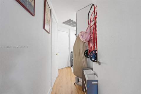 Снять в аренду кондоминиум в Авентура, Флорида 3 спальни, 220.18м2, № 1992417 - фото 23