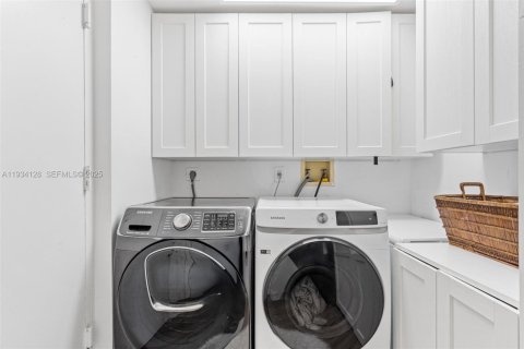 Снять в аренду кондоминиум в Авентура, Флорида 3 спальни, 220.18м2, № 1992417 - фото 24