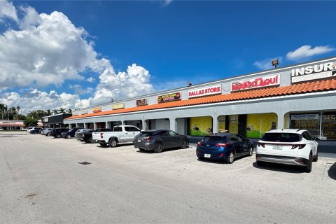 Commercial property in Hialeah, Florida № 1978758 - photo 24