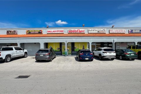Commercial property in Hialeah, Florida № 1978758 - photo 3