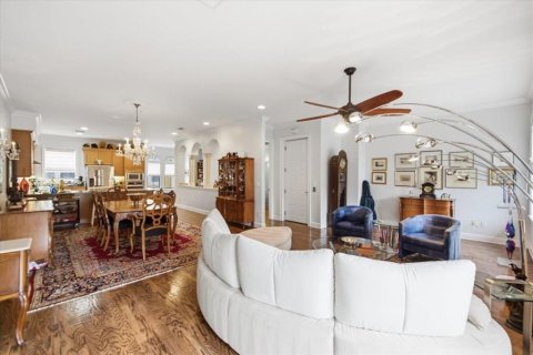 Adosado en venta en Tampa, Florida, 3 dormitorios, 261.06 m2 № 2310316 - foto 10