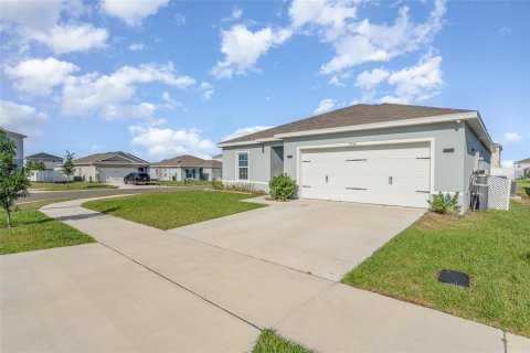 House in Haines City, Florida 4 bedrooms, 158.21 sq.m. № 1624763 - photo 3