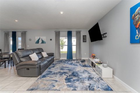 House in Haines City, Florida 4 bedrooms, 158.21 sq.m. № 1624763 - photo 7