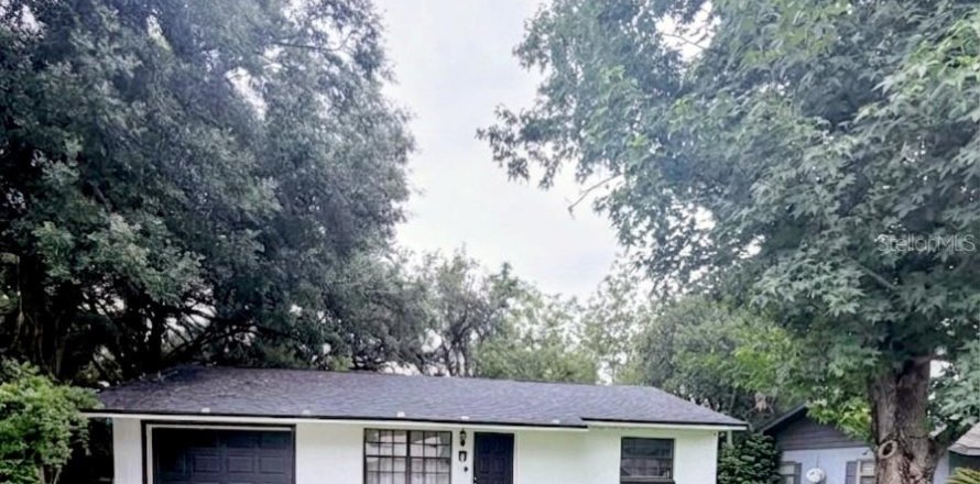 House in Belleview, Florida 2 bedrooms, 96.99 sq.m. № 2220201