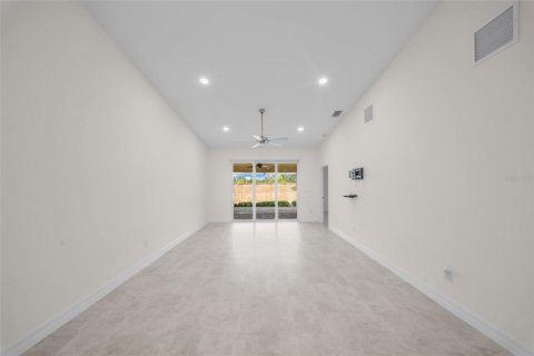 Condominio en venta en Punta Gorda, Florida, 3 dormitorios, 163.97 m2 № 2428796 - foto 13