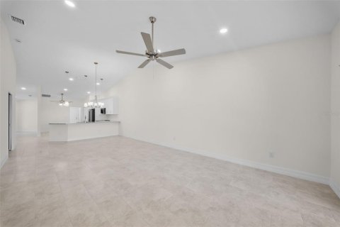 Condominio en venta en Punta Gorda, Florida, 3 dormitorios, 163.97 m2 № 2428796 - foto 2