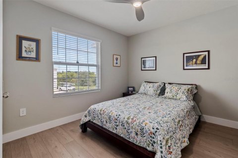 Townhouse in Sarasota, Florida 3 bedrooms, 168.99 sq.m. № 2397104 - photo 26