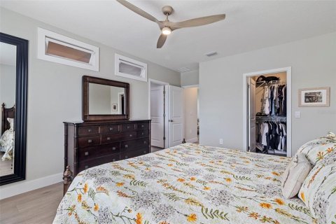Townhouse in Sarasota, Florida 3 bedrooms, 168.99 sq.m. № 2397104 - photo 20