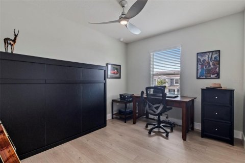 Townhouse in Sarasota, Florida 3 bedrooms, 168.99 sq.m. № 2397104 - photo 24