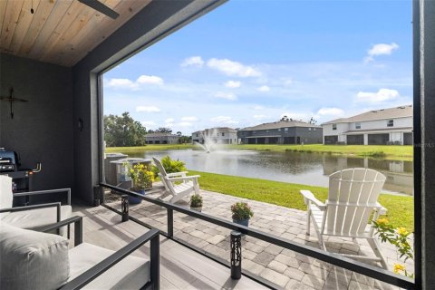 Townhouse in Sarasota, Florida 3 bedrooms, 168.99 sq.m. № 2397104 - photo 14