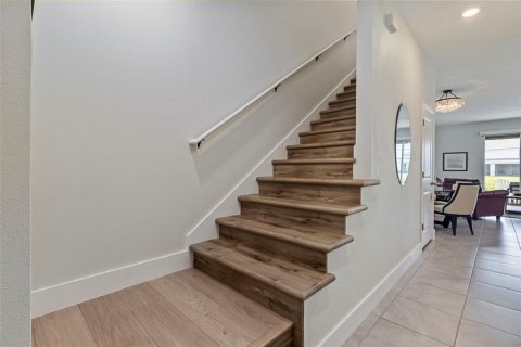 Townhouse in Sarasota, Florida 3 bedrooms, 168.99 sq.m. № 2397104 - photo 3