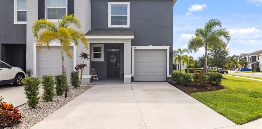 Townhouse in Sarasota, Florida 3 bedrooms, 168.99 sq.m. № 2397104