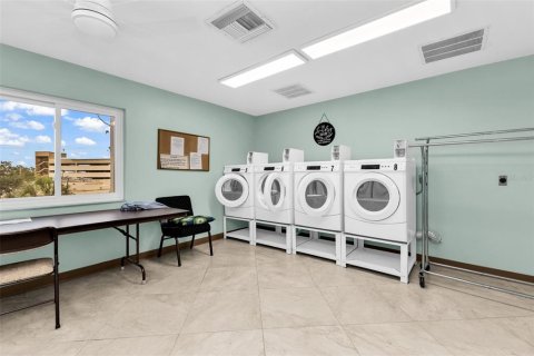 Copropriété à vendre à Port Charlotte, Floride: 2 chambres, 85.38 m2 № 2234631 - photo 24