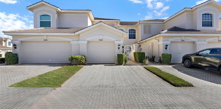 Condo in Sarasota, Florida, 2 bedrooms № 2122783