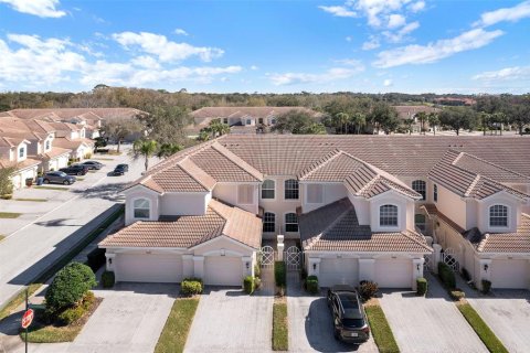 Condo in Sarasota, Florida, 2 bedrooms № 2122783 - photo 5
