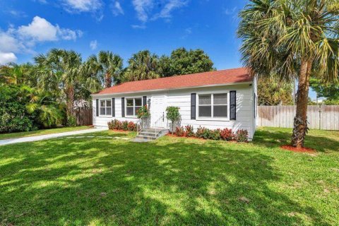 Villa ou maison à louer à West Palm Beach, Floride: 2 chambres, 93.65 m2 № 2174102 - photo 2