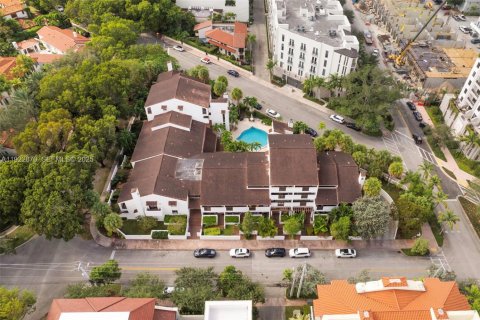 Touwnhouse à louer à Coral Gables, Floride: 2 chambres, 140.75 m2 № 1977486 - photo 23