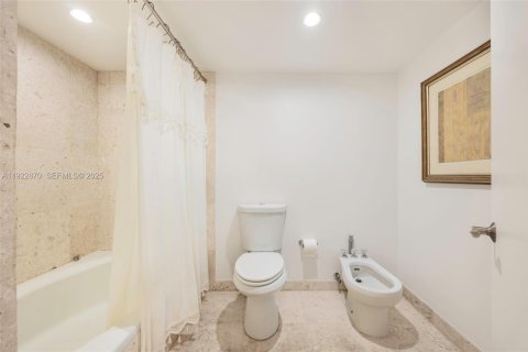 Touwnhouse à louer à Coral Gables, Floride: 2 chambres, 140.75 m2 № 1977486 - photo 16