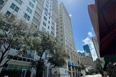 Купить кондоминиум в Майами, Флорида 1 спальня, 60.48м2, № 2001852 - фото 25