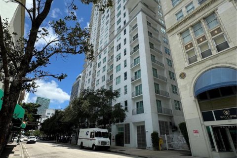 Кондоминиум с 1 спальней в Майами, Флорида № 2001852