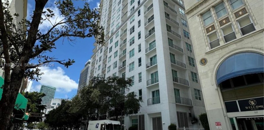 Кондоминиум с 1 спальней в Майами, Флорида № 2001852