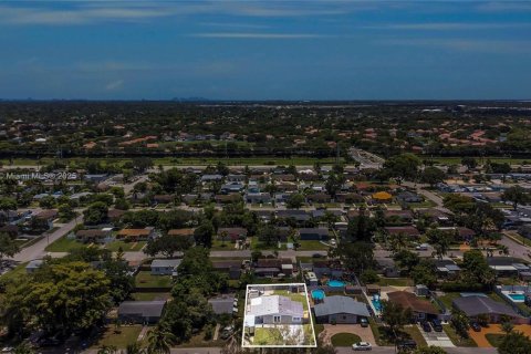 Купить виллу или дом в Холливуд, Флорида 7 комнат, 120.87м2, № 1796404 - фото 28