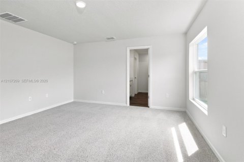 Casa en venta en Port St. Lucie, Florida, 4 dormitorios, 166.85 m2 № 2420753 - foto 4