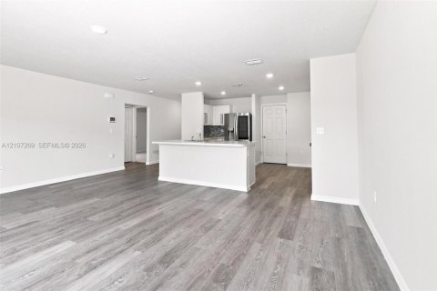 Casa en venta en Port St. Lucie, Florida, 4 dormitorios, 166.85 m2 № 2420753 - foto 9