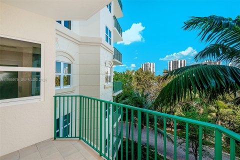 Снять в аренду кондоминиум в Авентура, Флорида 2 спальни, 124.02м2, № 2047613 - фото 24