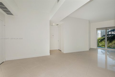 Снять в аренду кондоминиум в Авентура, Флорида 2 спальни, 124.02м2, № 2047613 - фото 5