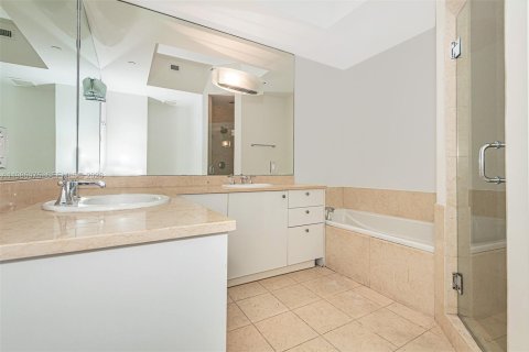 Снять в аренду кондоминиум в Авентура, Флорида 2 спальни, 124.02м2, № 2047613 - фото 17