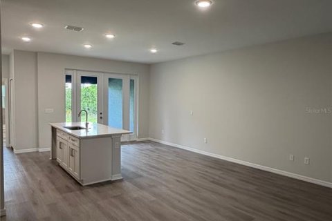 Commercial property in Ocala, Florida 6 bedrooms, 243.96 sq.m. № 2354339 - photo 4