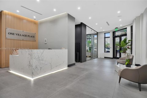Condo in Coral Gables, Florida, 2 bedrooms  № 1860651 - photo 3